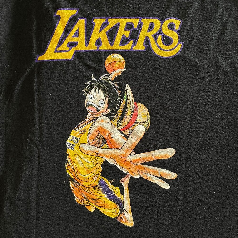 One Piece - Lakers T-shirt feat. Luffy - NEW, NEVER WORN!